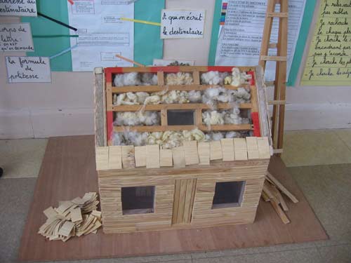 De la découverte des isolants thermiques à la conception et la réalisation d'une maquette d'éco-maison