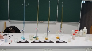 Les experts chimistes au travail